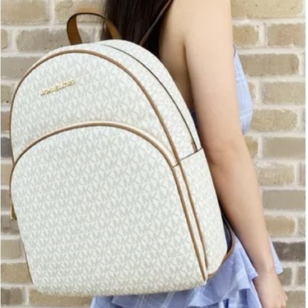 Michael Kors Abbey Fashion Backpack In Vanilla/Acorn